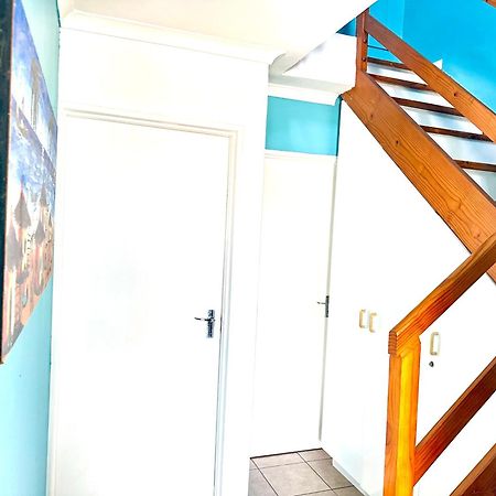 Caline Vip Apartments, Beach Close Bloubergstrand Ngoại thất bức ảnh