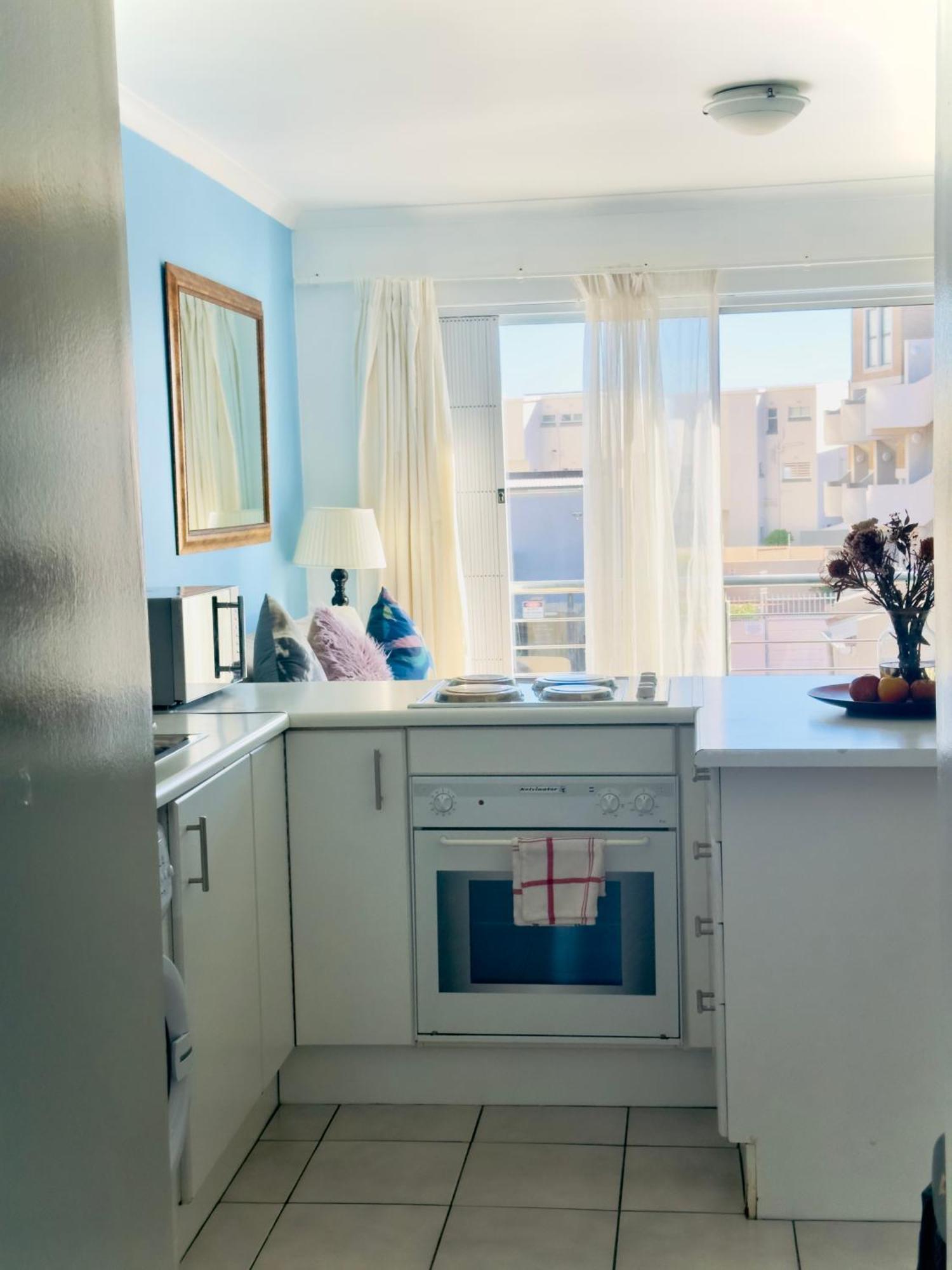 Caline Vip Apartments, Beach Close Bloubergstrand Ngoại thất bức ảnh